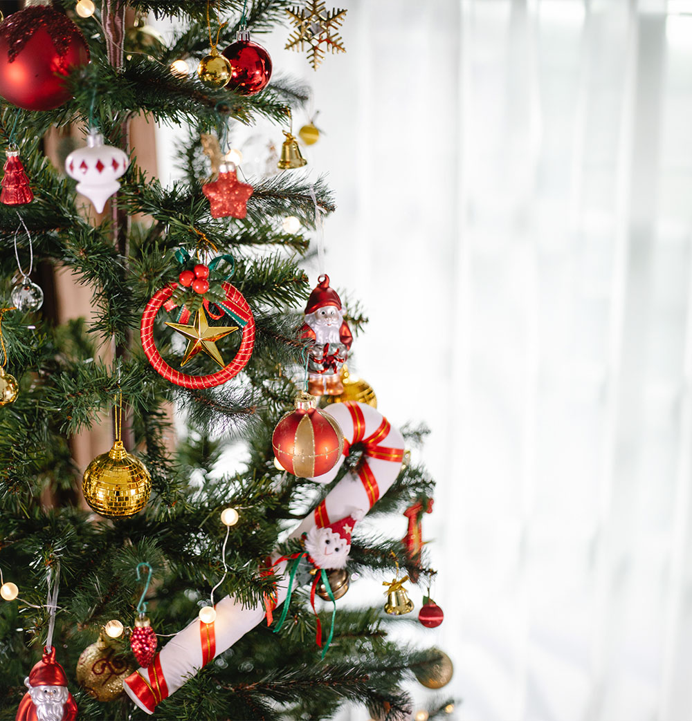 Ozdoby na vianočný stromček: ozdoby, hviezdy a prívesky